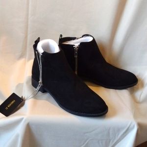 Women's ankle booties